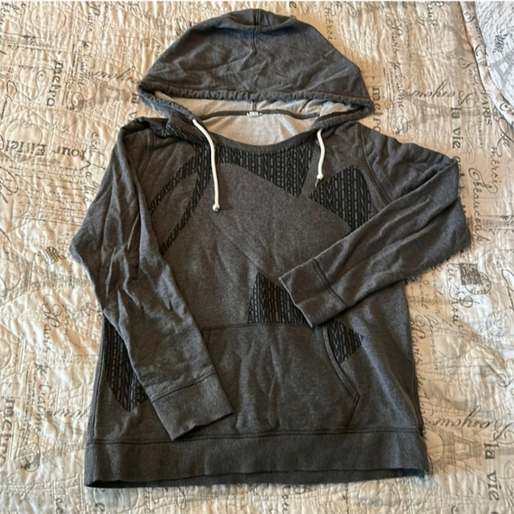 Under Armour Women's Favorite Fleece Hoodie Gray Graphics  ** Large  ** EUC!!!